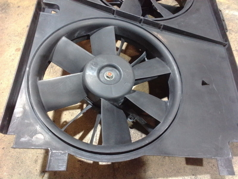 Cargue la imagen en el visor de la galería, 97-04 Corvette C5 Engine Cooling Radiator Fan Shroud Assembly 4022-D1
