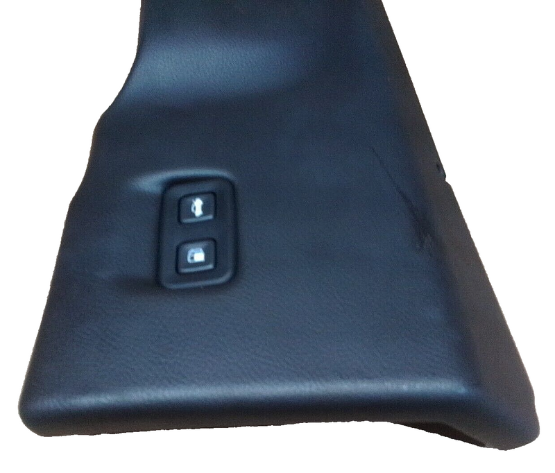 Cargue la imagen en el visor de la galería, 05-13 C6 Corvette Lower Dash Knee Bolster Trim Panel Fuel Trunk switch 3130-P2
