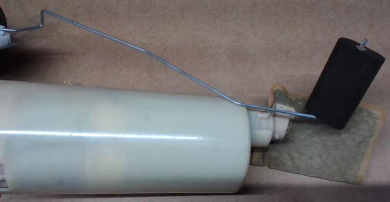 Load image into Gallery viewer, 97-99 corvette c5 fuel tank pump assembly GM 10404448   2761-A2
