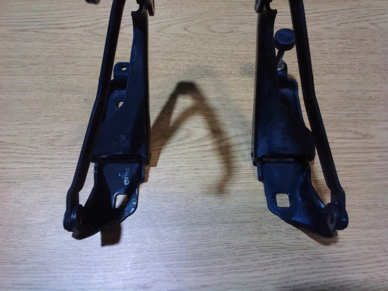 Load image into Gallery viewer, 97-04 Chevy Corvette C5 Hood Hinges Pair Left &amp; Right LH RH set 3658-8
