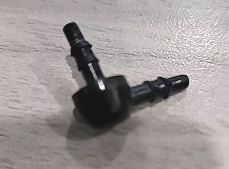 Load image into Gallery viewer, 97-04 Corvette C5 Windshield Washer fluid elbow nozzle OEM  1 PIECE 3456-28
