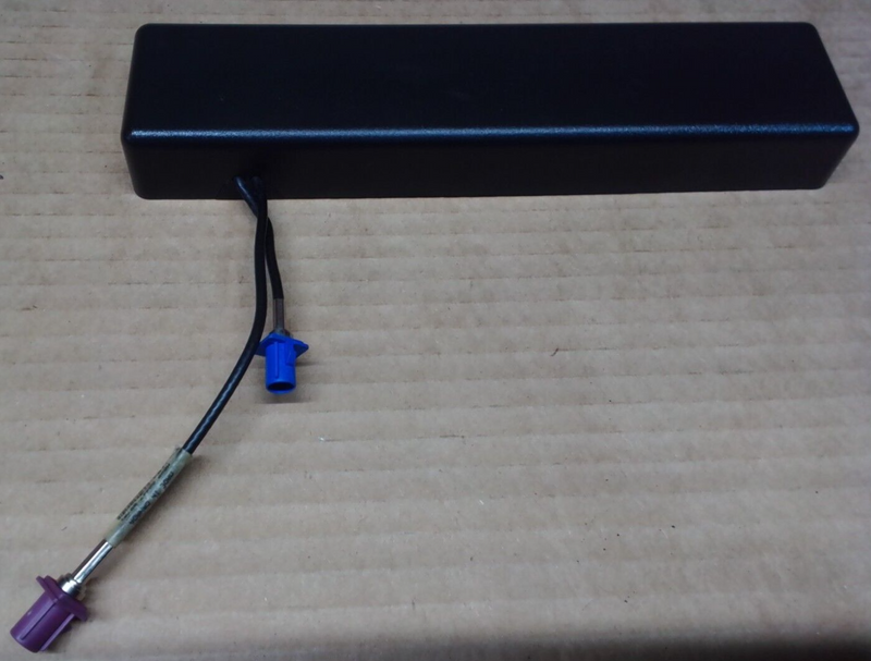 Cargue la imagen en el visor de la galería, 2005-2013 Corvette C6 Navigation Antenna 10333600 2896-39
