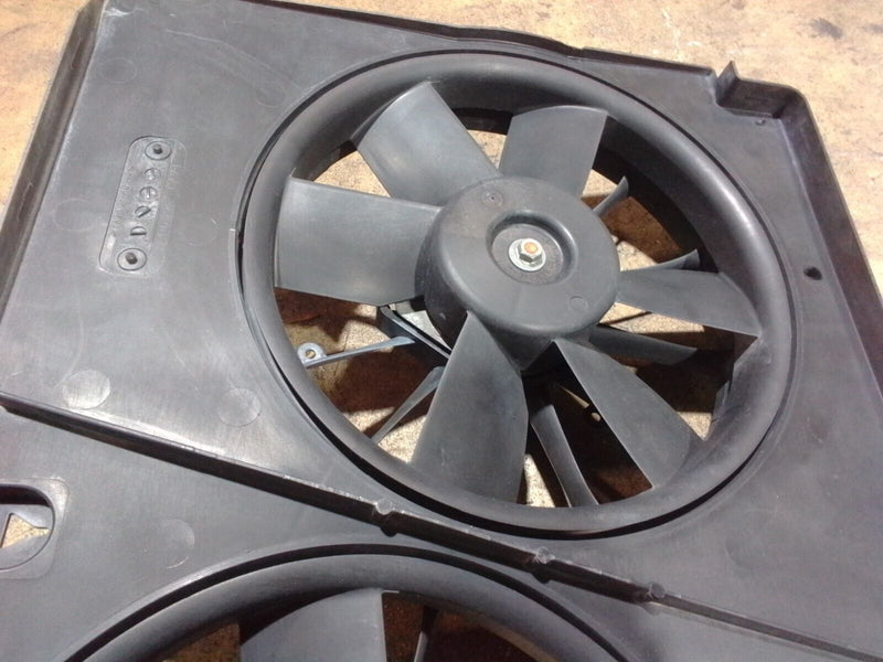 Cargue la imagen en el visor de la galería, 97-04 Corvette C5 Engine Cooling Radiator Fan Shroud Assembly 4022-D1
