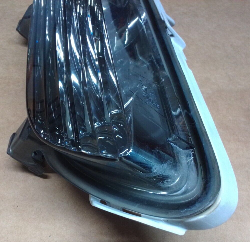 Load image into Gallery viewer, 05-13 Corvette C6 Back Up Lamp Reverse Light Lamp Pair SET RH LH L R 3134-P4
