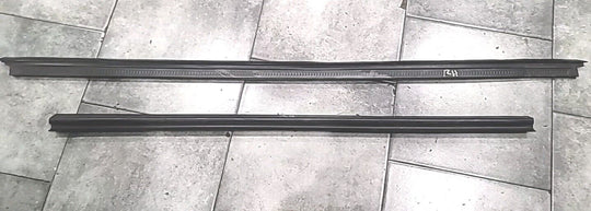 05-13 Corvette C6 Righ side front Door Window Inner & Outer Sealing Strip 3216-S