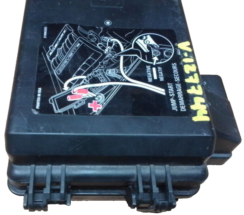 Load image into Gallery viewer, 05-13 Corvette C6 OEM Under Hood fuse box fusebox block 21996326 3780-A1.3
