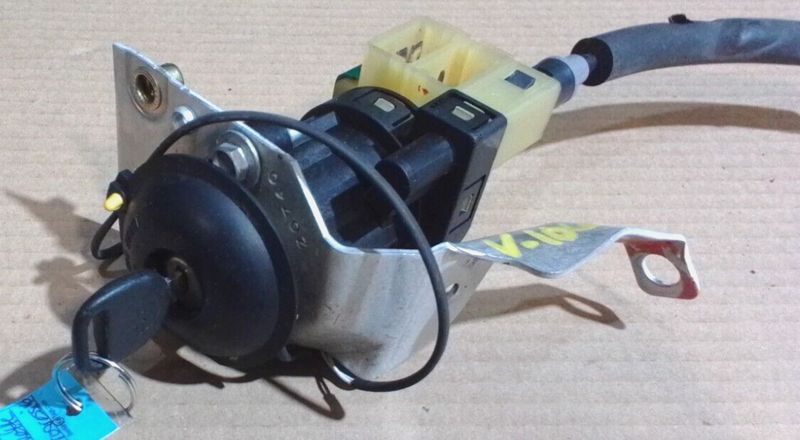 Cargue la imagen en el visor de la galería, 97-04 Chevy Corvette C5 OEM Ignition Switch with Key 2745-6
