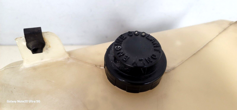 Cargue la imagen en el visor de la galería, 84-96 Corvette C4 Radiator OEM Coolant/Antifreeze Tank 14047501 6032-D1
