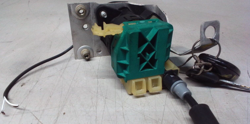 Load image into Gallery viewer, 97-04 Chevy Corvette C5 OEM Ignition Switch with Key 2746-6
