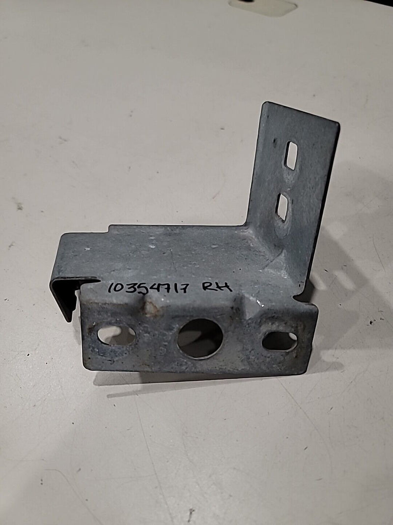 Load image into Gallery viewer, 05-13 Corvette C6  Rear Quarter Panel to Tub Mounting Brackets SET  3063-40
