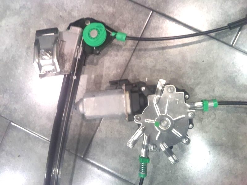 Load image into Gallery viewer, 97-04 Corvette C5 OEM Window regulator Driver (LH) side 2933-A1
