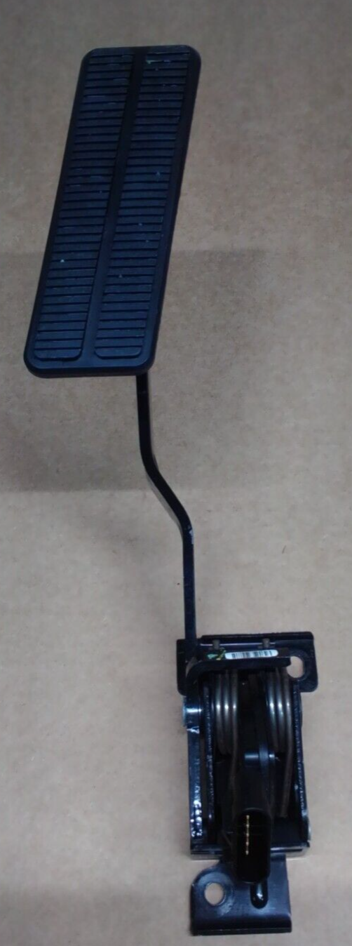 Load image into Gallery viewer, 05-13 Corvette C6 OEM Gas Accelerator Pedal drive by wire 3138-E2
