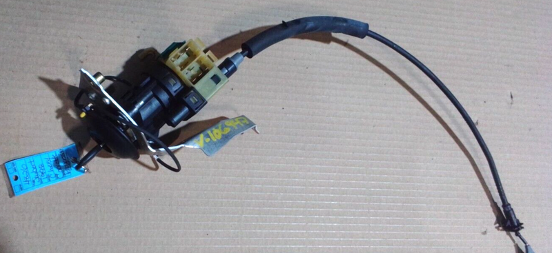 Cargue la imagen en el visor de la galería, 97-04 Chevy Corvette C5 OEM Ignition Switch with Key 2745-6
