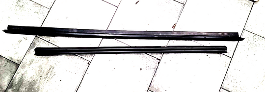 05-13 Corvette C6 Righ side front Door Window Inner & Outer Sealing Strip 3217-S