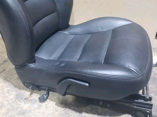 05-13 Corvette C6  Passenger Seat  Black Leather Manual RH. S