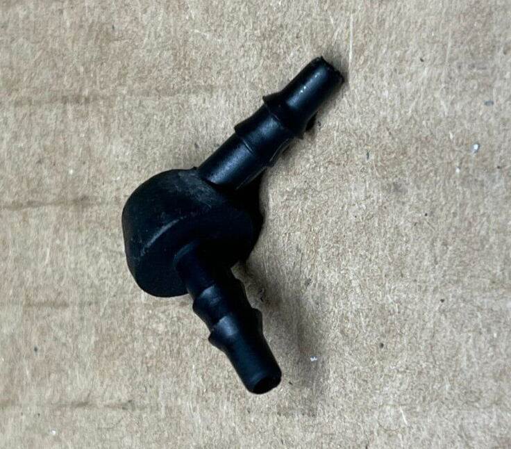 Load image into Gallery viewer, 97-04 Corvette C5 Windshield Washer fluid elbow nozzle OEM  1 PIECE 4514-28
