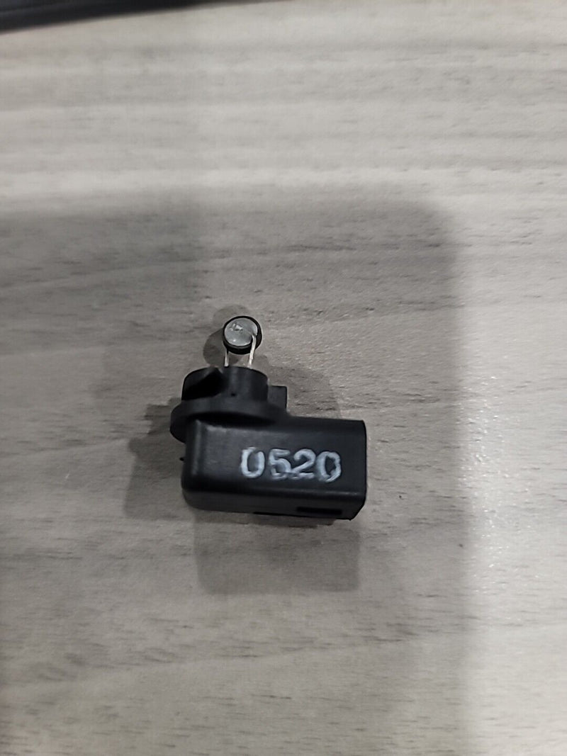Load image into Gallery viewer, 97-04 Corvette C5 Ambient interior air temperature sensor 3530-18
