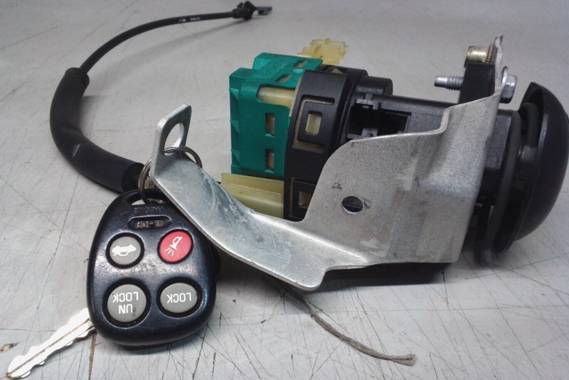 Load image into Gallery viewer, 97-04 Chevy Corvette C5 OEM Ignition Switch with Key 2746-6
