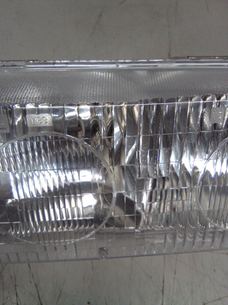 Load image into Gallery viewer, 97-04 Corvette C5 Headlight Headlamp Lens Capsule Left LH 16517251   2677-E4
