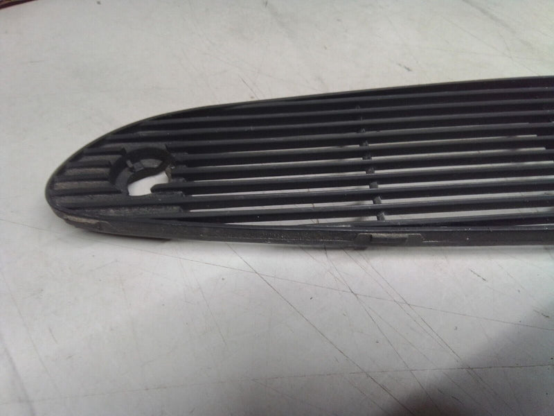 Load image into Gallery viewer, 97-04 Corvette C5 OEM Upper Dash Vent Defroster Grill 2676-14
