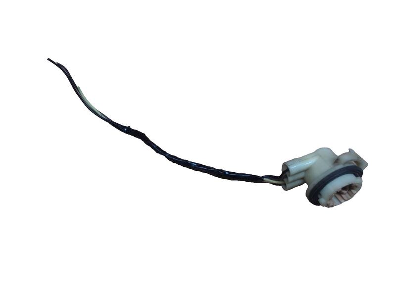 Load image into Gallery viewer, 97-04 C5 Corvette Turn Signal Socket Pigtail wire harness OEM 3411-22
