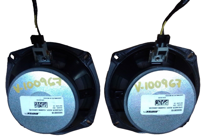 Load image into Gallery viewer, 06-13 Corvette C6 Bose Rear Pillar Bose Speakers Pair LH RH 10333018 (3121-E2)
