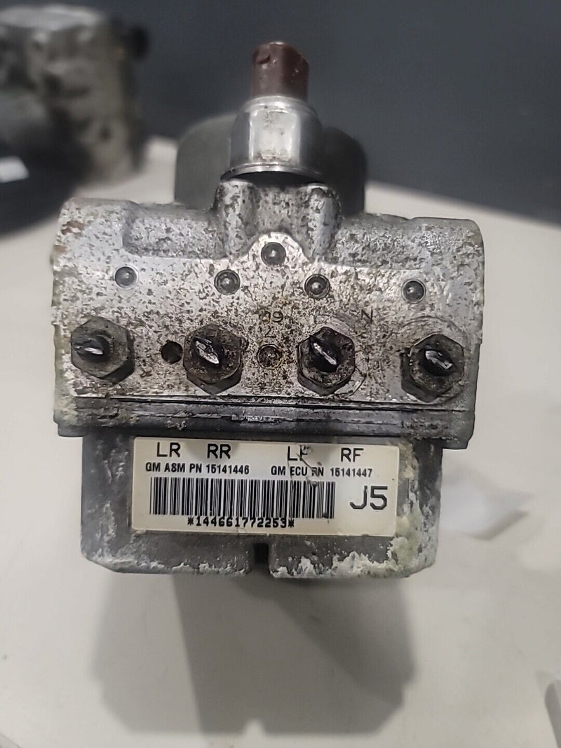 Load image into Gallery viewer, 05-08 Corvette C6 ABS EBCM Pump Module Assembly USED 15141446 (2854-F)
