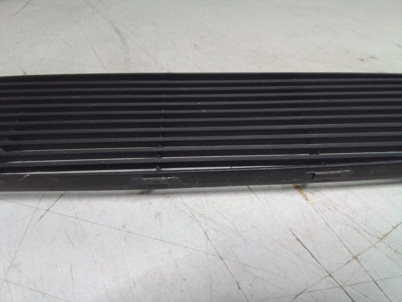 Load image into Gallery viewer, 97-04 Corvette C5 OEM Upper Dash Vent Defroster Grill 2676-14
