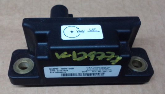 05-08 Corvette C6 Yaw Lateral Accelerometer Stability Sensor GM 10307709 3252-51