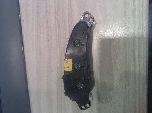 97-04 Corvette C5 Driver Information Center Switch  DIC 12135152  (2938-21)
