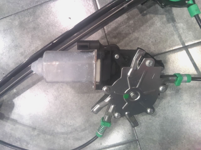 Load image into Gallery viewer, 97-04 Corvette C5 OEM Window regulator Driver (LH) side 2933-A1
