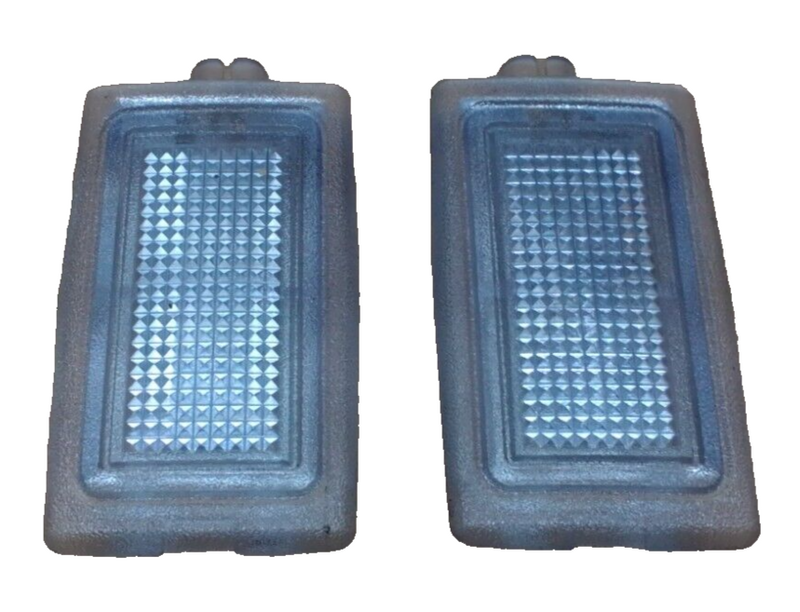 Load image into Gallery viewer, 05-13 corvette c6 Rear cargo compartment lights set Pair RH LH 3290-51
