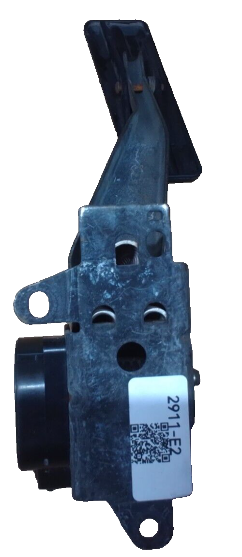 Load image into Gallery viewer, 97-04 Corvette C5 OEM Gas Accelerator Pedal drive by wire 2911-E2
