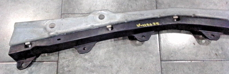 Cargue la imagen en el visor de la galería, 97-04 corvette C5 Front Fascia Bumper Cover Retainer &amp; Bracket OEM GM 4262-S
