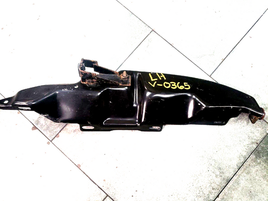 84-96 Corvette C4 Driver Fender Mounting Bracket LH  7379 H3