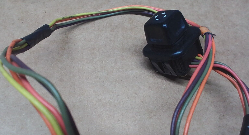 Load image into Gallery viewer, 1997-2004 Chevrolet Corvette C5 Telescoping Steering Column Switch 2781-18
