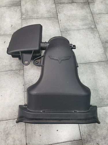 08-13 Corvette C6Engine Air Intake Filter Housing Cleaner Box 1654-R2