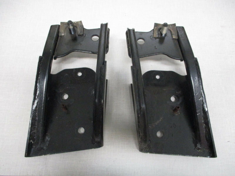 Cargue la imagen en el visor de la galería, 97-04 Corvette C5 Convertible top Mount Bracket LH &amp; RH Set  513-A2.3
