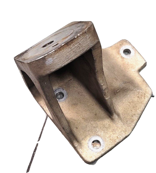 97-04 C5 Corvette LS1 LS6 Motor Mount Bracket Passenger side RH   6425-B1