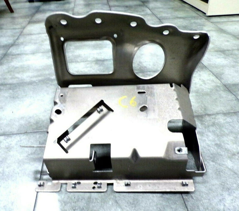 Cargue la imagen en el visor de la galería, 05-13 Corvette C6 OEM Dash panel glove box bracket frame console 3418-H3
