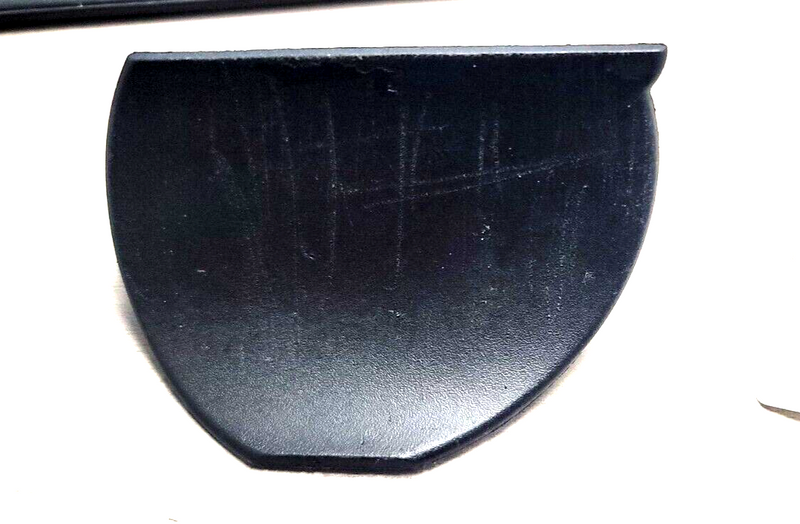 Cargue la imagen en el visor de la galería, 97-04 Corvette C5 Left side Fog Lamp cover with non- foglights  611-18
