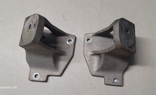 97-06 Corvette C5; C6 Engine Motor Mount Brackets  PAIR 9006 B1