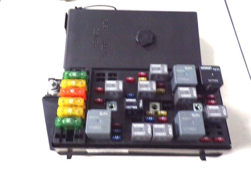 Load image into Gallery viewer, 00-02 C5 Corvette OEM Exterior Fuse Box Block Relay 15329394 (4114-A1.3)
