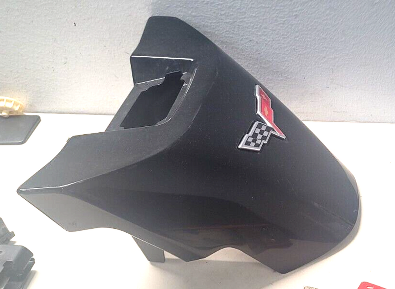 Load image into Gallery viewer, 05-13 Corvette  C6 Transport OEM Waterfall Center Console  Black USED 8185-D3
