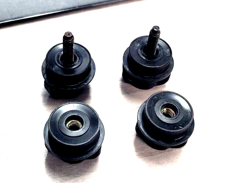 Cargue la imagen en el visor de la galería, 97-04 Corvette  C5 OEM Trunk Cargo Net Retainer Lug Nuts Set USED 7626-10
