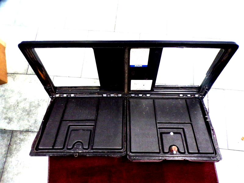 Load image into Gallery viewer, 92-96 Corvette C4 Rear Cargo Compartment  Storage Door Lids &amp; carpet (6764-D4)
