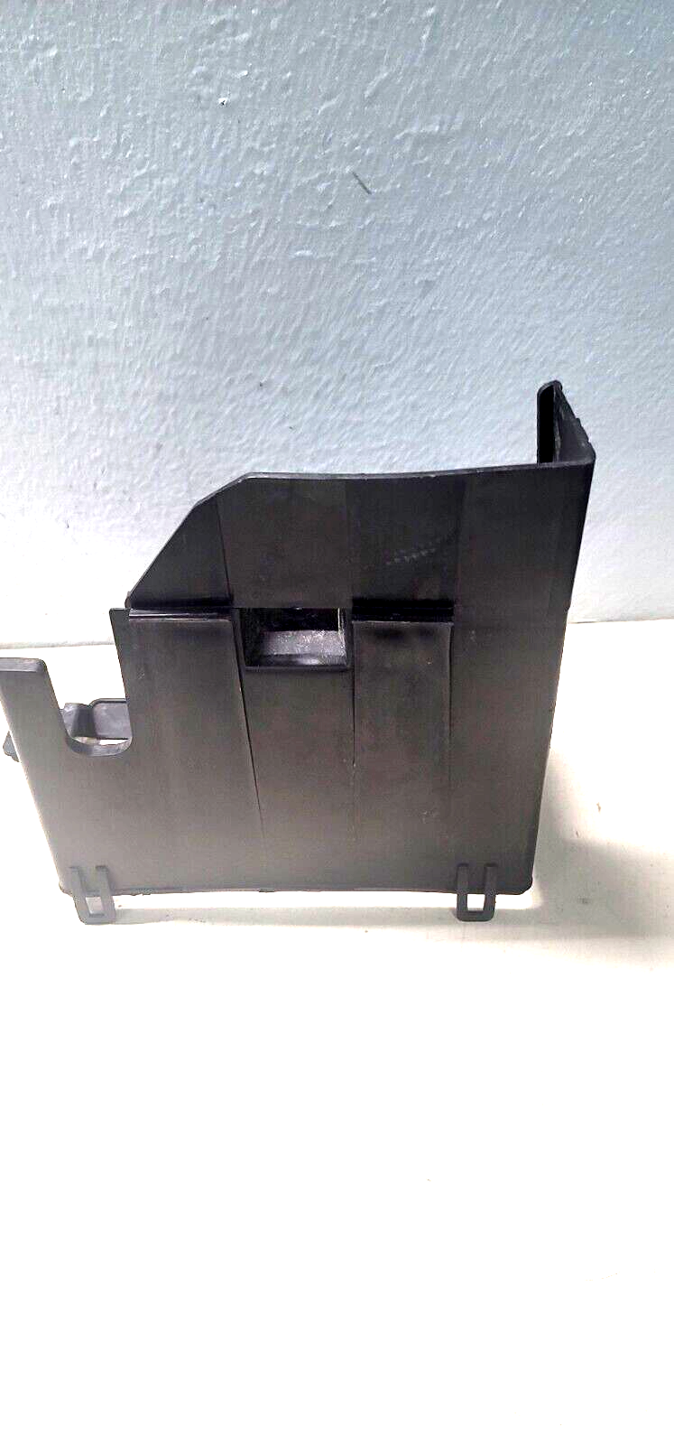 Cargue la imagen en el visor de la galería, 97-04 Corvette C5 Under hood Fuse Box Block Shield Mount Bracket 8255-D2
