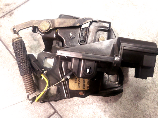 97-04 Corvette C5 OEM RH Hatch Latch Solenoid Right  1283-5