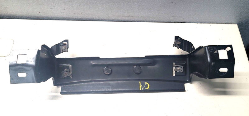 Cargue la imagen en el visor de la galería, 84-96  C4 Corvette Rear Hatch Latch Mounting Bracket 7540-B3
