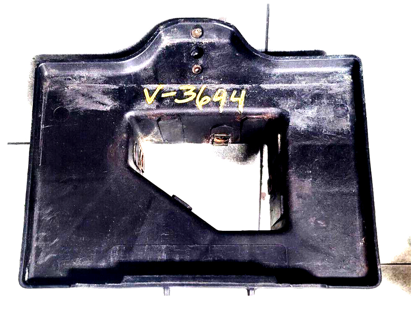 Cargue la imagen en el visor de la galería, 97-04 Corvette C5  OEM Battery Tray 7050-B2
